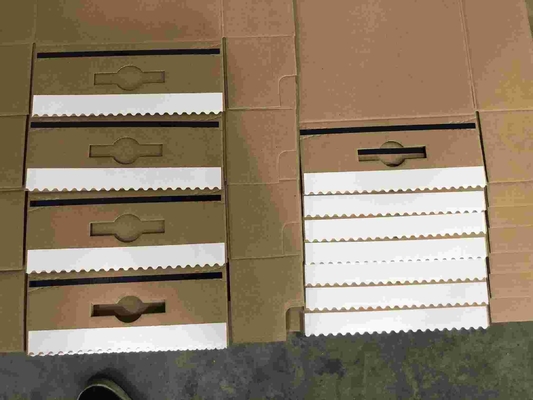 Automatyczna składana maszyna do klejenia 300g / M2 380V do produkcji pudełek kartonowych